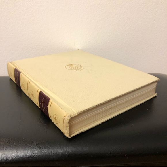 Vintage -1- Antiques Encyclopaedia Britannica 1963 Volume 1 A to Antarah